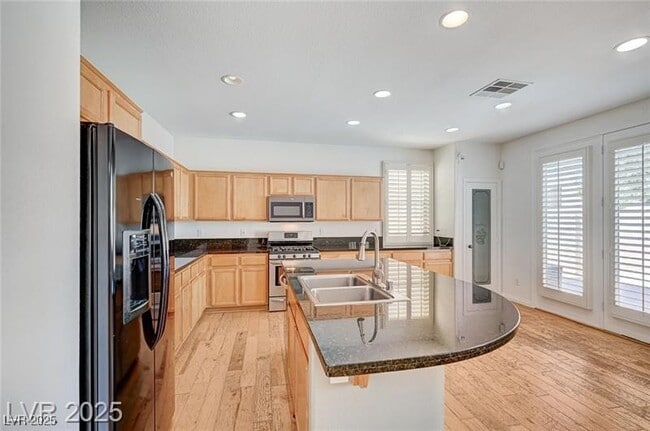 Building Photo - 9264 Cantana St