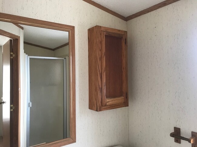 Building Photo - Pet Friendly 2bdrm, 2 bath home in the Cou...