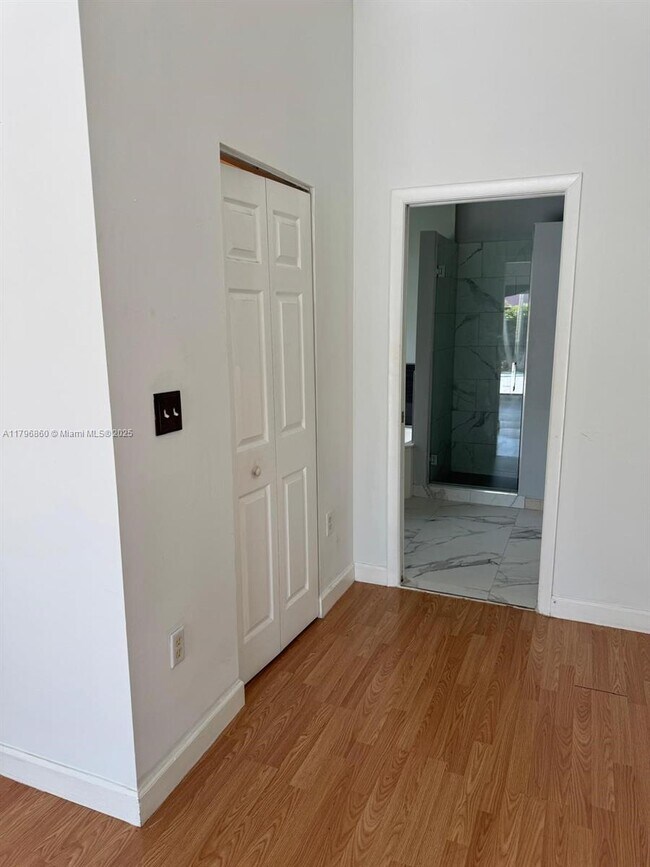Building Photo - 16064 SW 143rd Ln