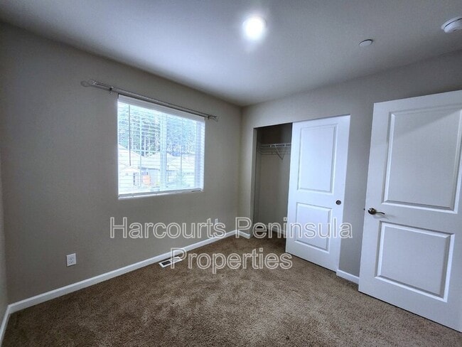 Building Photo - 4785 Driftwood St