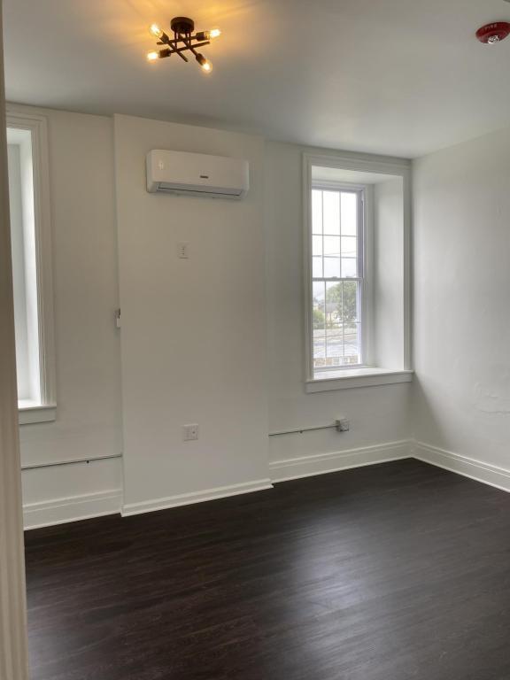 Building Photo - 713 Locust St