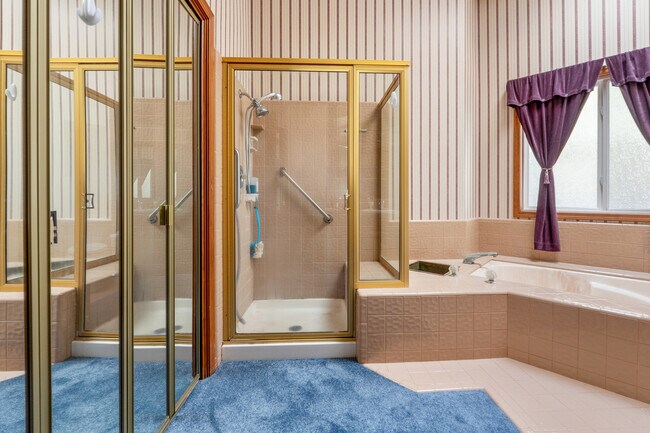 Building Photo - 10490 W Wildrose Ct