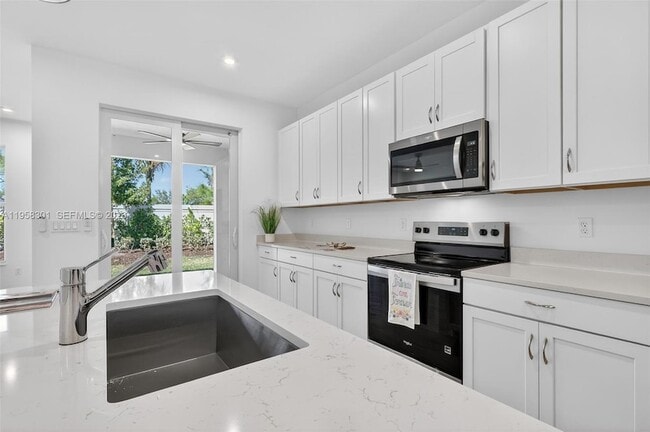 Building Photo - 3595 NW Solange Ct