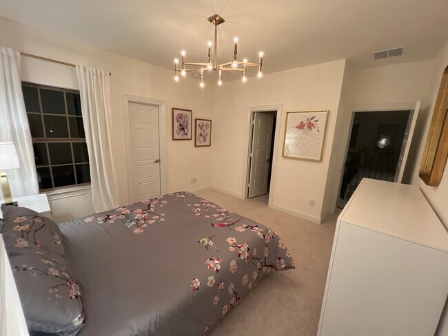 Building Photo - 3220 Zenyatta Ct