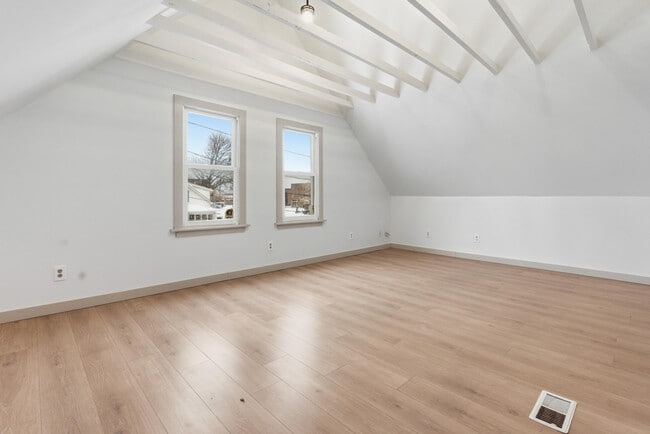 Building Photo - 6118 24th Ave