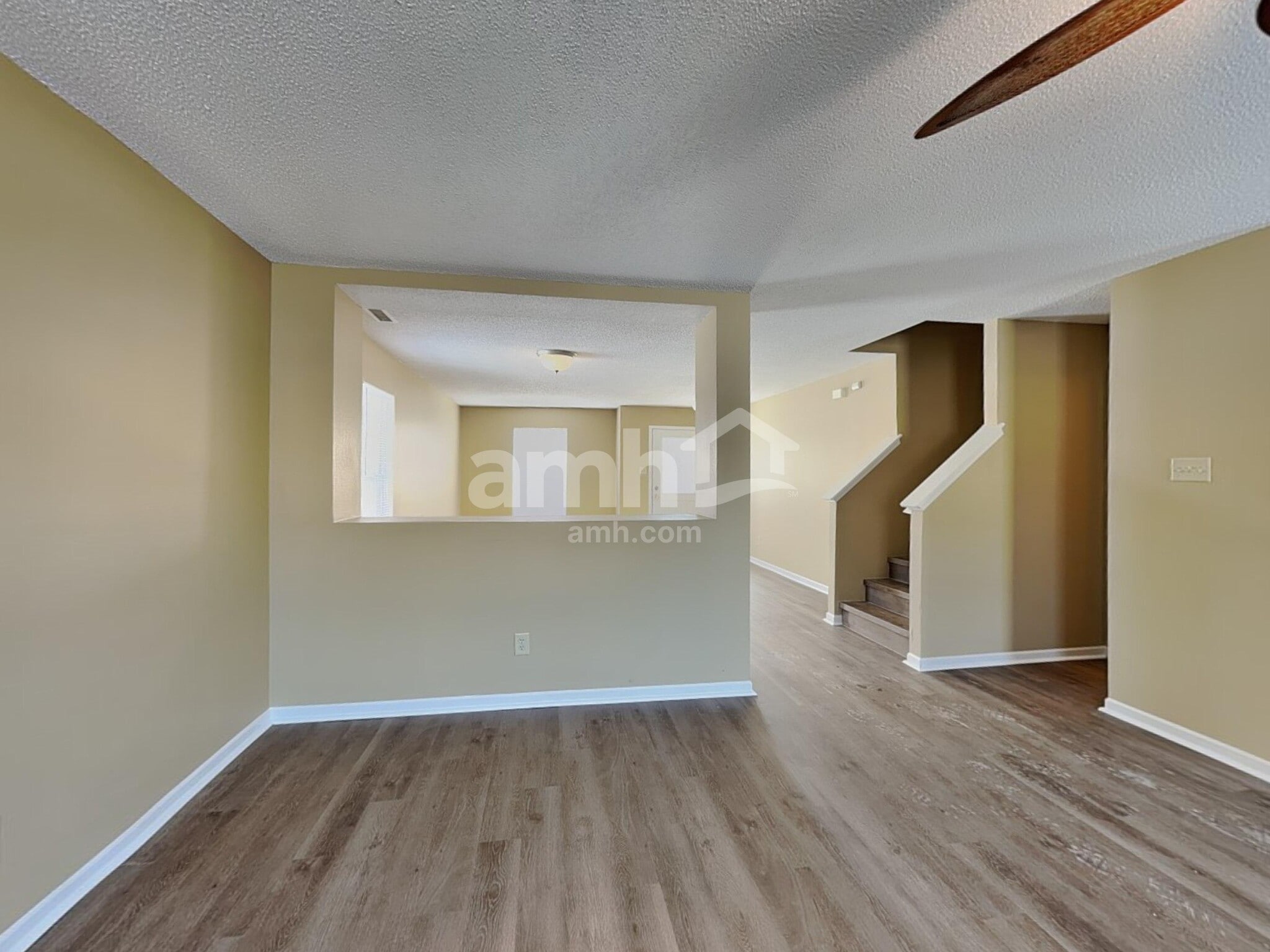 Building Photo - 990 Brookhaven Dr