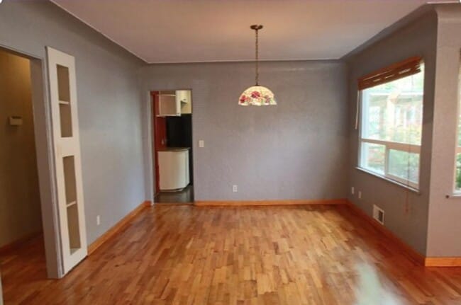 Building Photo - Nice Rambler 3bd 1.75bath Avail. Oct. 3rd
