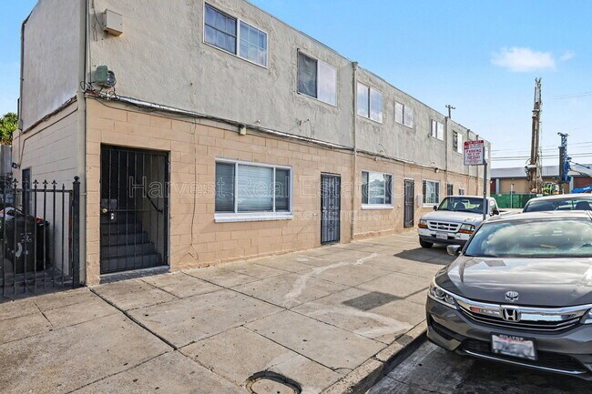 Building Photo - 1247 23rd St