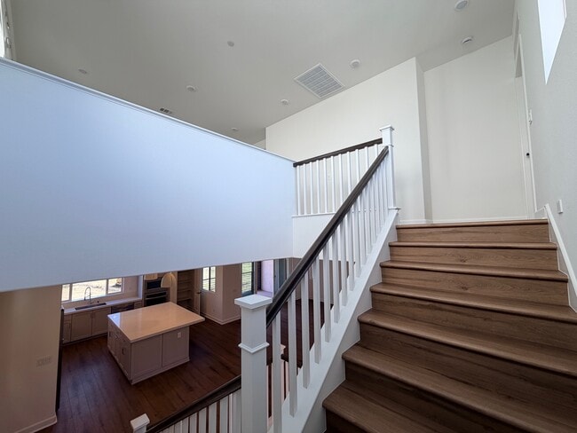 Building Photo - 513 Proton Pl