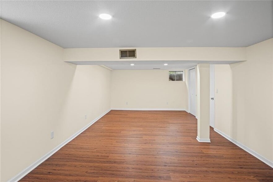 Building Photo - 2908 Cheyenne Cir
