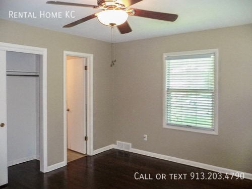 Building Photo - 5521 W 98th Pl