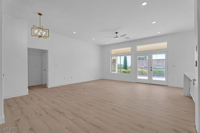 Building Photo - 2652 Youngdale Dr