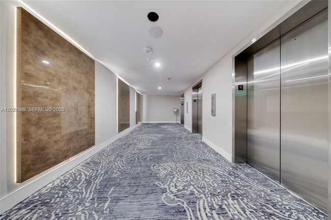 Building Photo - 5601 Collins Ave