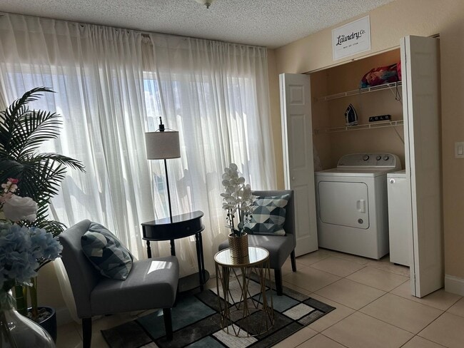 Building Photo - 2/2 Fully Furnished Condo in Orlando