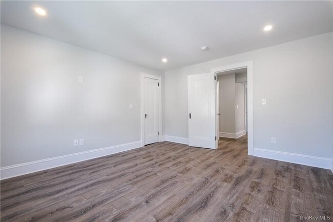 Building Photo - 56 Maple Ave