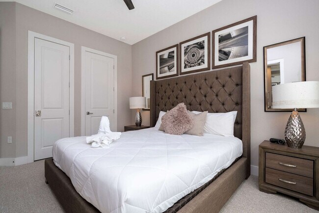 Building Photo - 7592 Sunny Dreams Ln