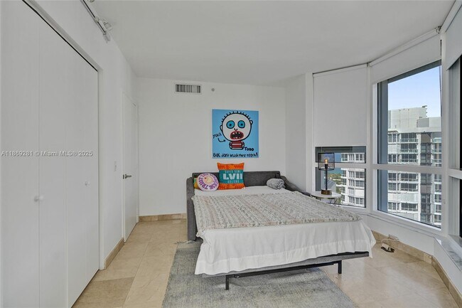Building Photo - 21205 Yacht Club Dr