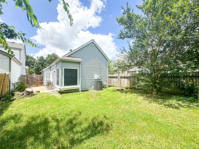 Building Photo - 18579 N Lyford Dr