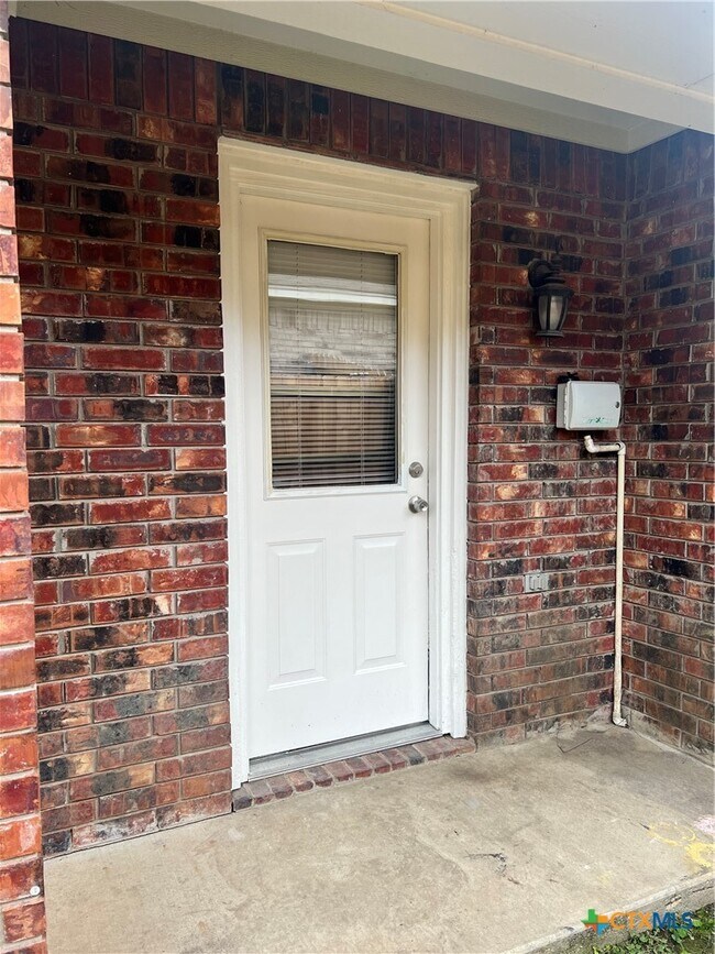 Building Photo - 607 Olaf Dr