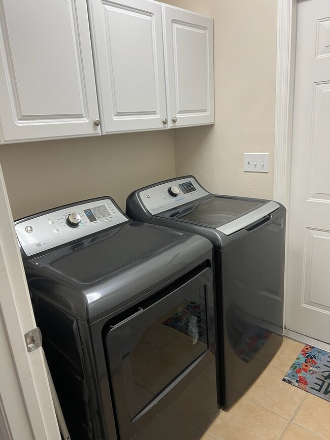 Building Photo - 6368 NW 109th Pl