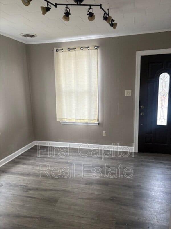 Building Photo - 5921 Linglestown Rd