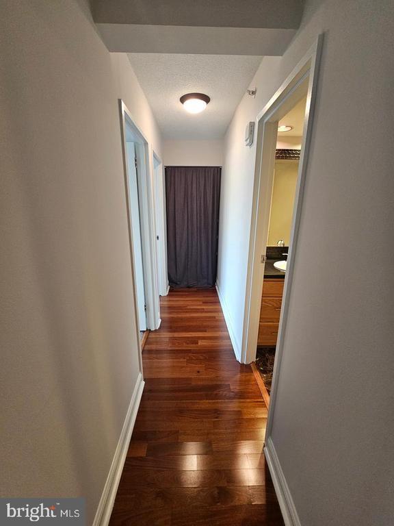 Building Photo - 2001 Hamilton St