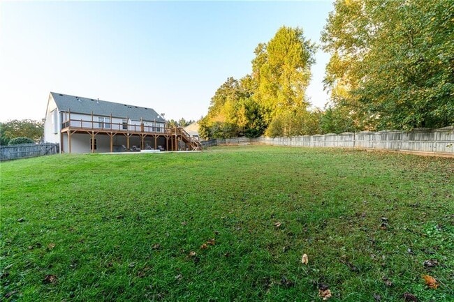 Building Photo - 5060 Meadow Overlook Dr