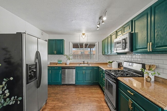 Building Photo - Wonderful Home