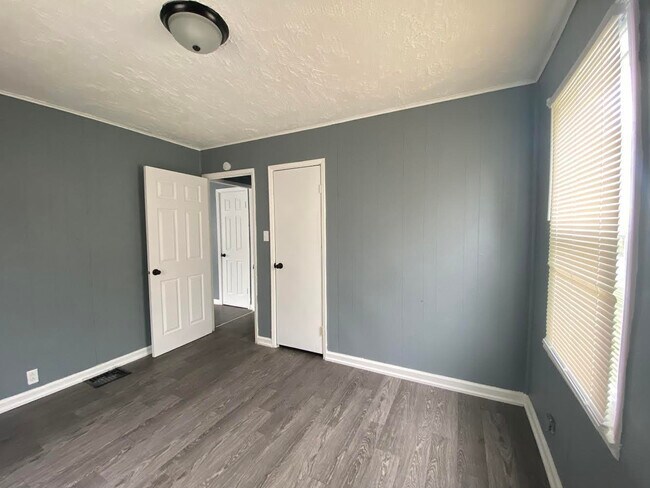 Building Photo - 3338 Ralston Ave