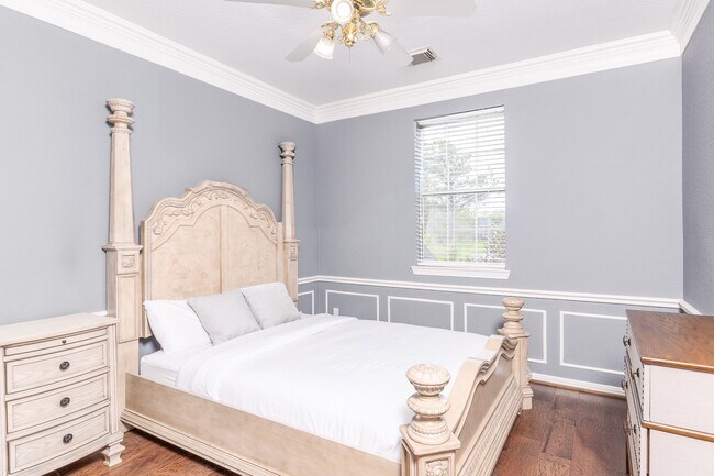 Building Photo - 3007 Smokey Hollow Dr