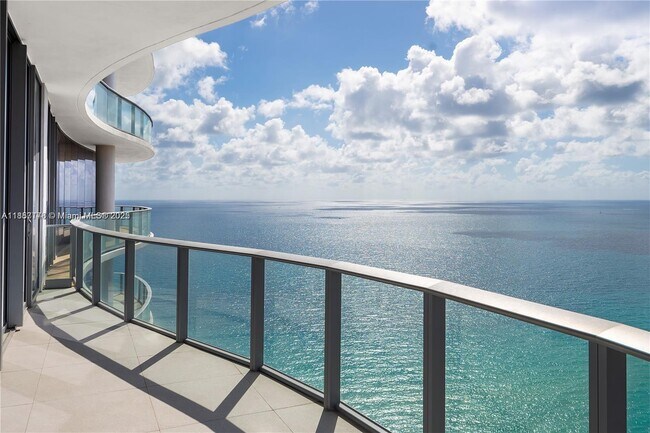 Primary Photo - 17475 Collins Ave