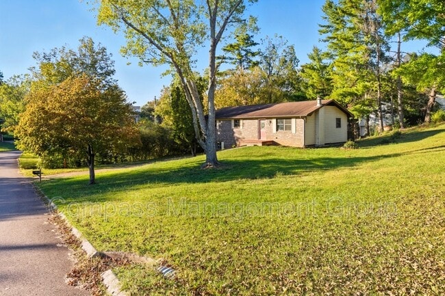 Building Photo - 7800 Temple Acres Dr