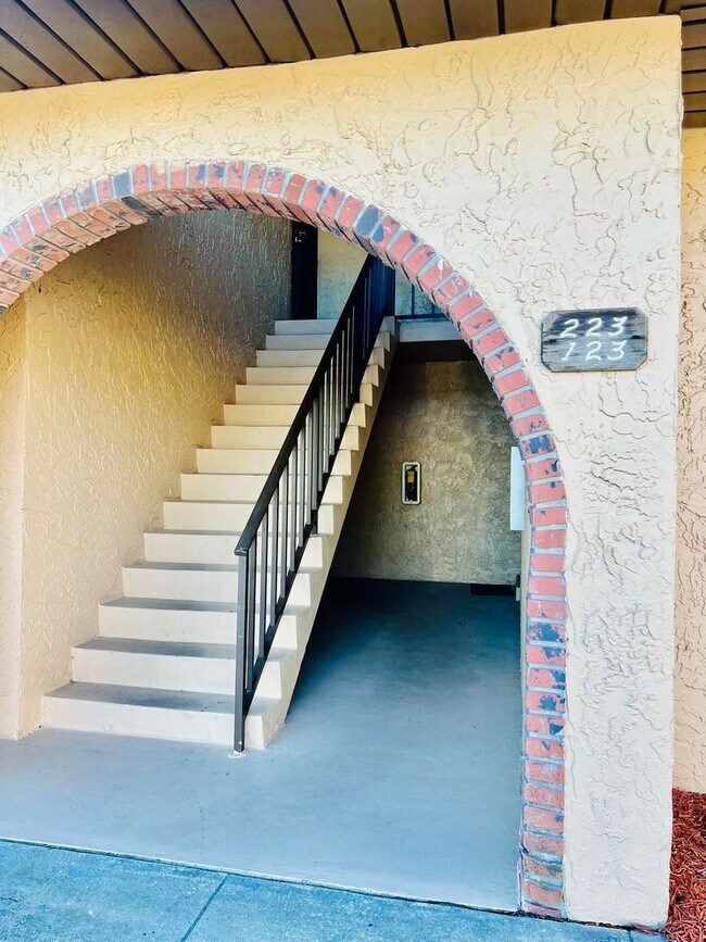 Building Photo - 223 San Paulo Cir