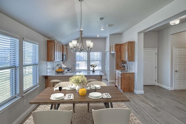 Building Photo - 624 Caladium Dr