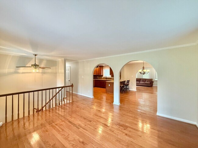 Building Photo - **OFFERING WAIVED APPLICATION FEES & $200 ...