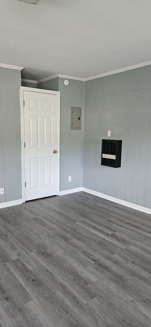 Building Photo - Studio Apartment - Limited Time Move-in Sp...