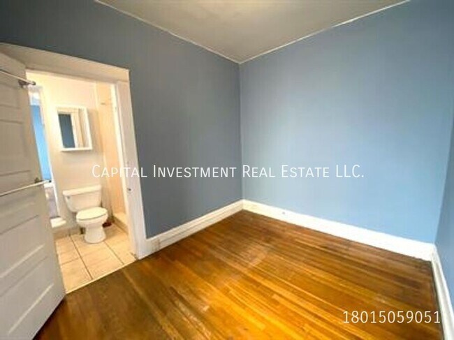 Building Photo - 470 E 300 S