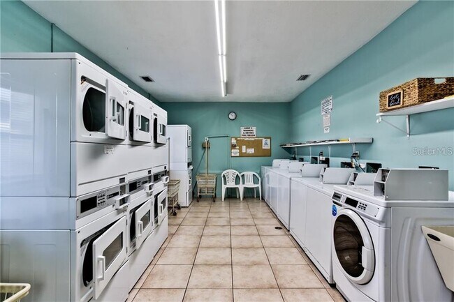 Building Photo - 1801 Restful Dr