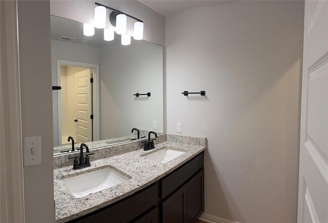 Building Photo - 139 Gullivers Dr