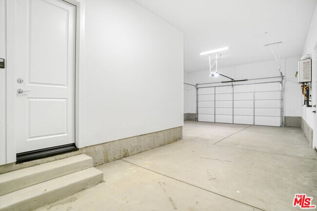 Building Photo - 20534 Edgewood Ct
