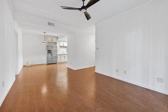 Building Photo - 11711 Memorial Dr