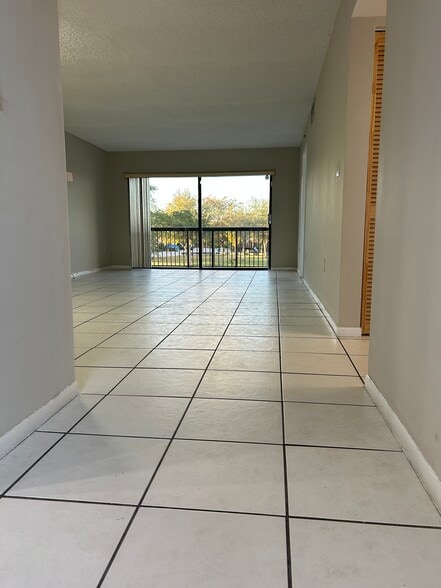 Building Photo - 10255 NW 9th Street Cir