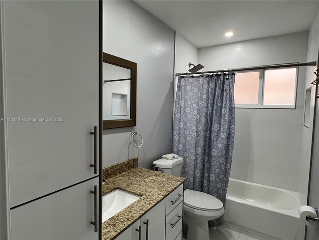 Building Photo - 3815 SW 89th Ave