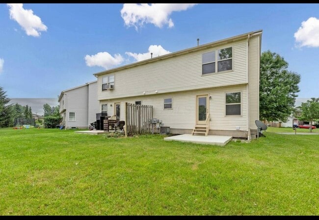 Building Photo - 281 Richards Cir