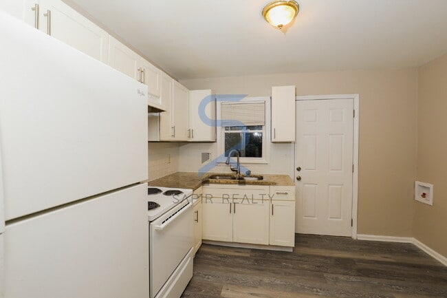 Building Photo - Move in before January 15th and choose your reward: a $250 Amazon Gift Card or a 55 Smart TV!