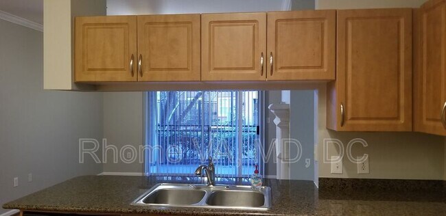 Building Photo - 12949 Centre Park Cir
