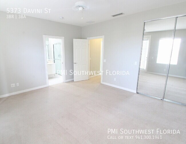 Building Photo - 5373 Davini St
