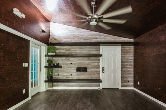 Building Photo - 137 Bristol Woods Dr