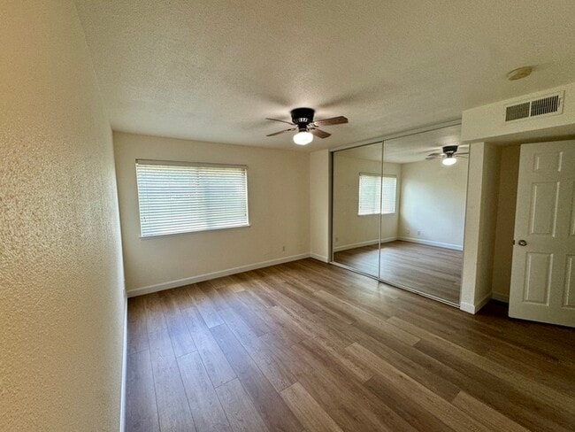 Building Photo - 2/2 Condo in Orangevale