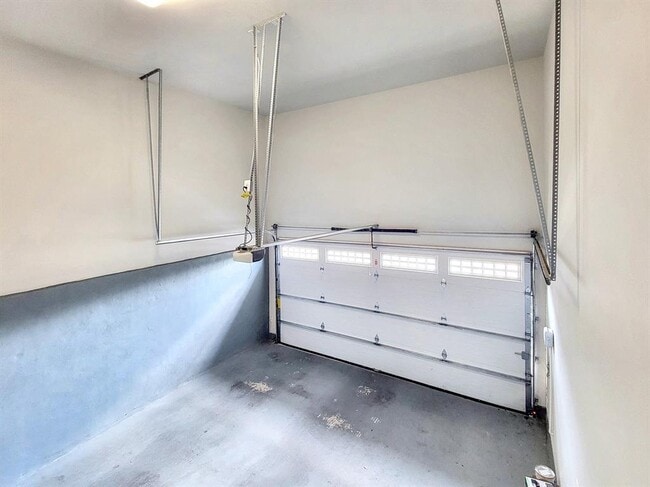 Building Photo - 601 C-Bar Ranch Trl
